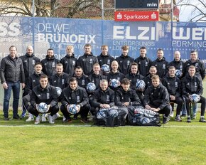 SV Rednitzhembach Ballspende für die erste Mannschaft