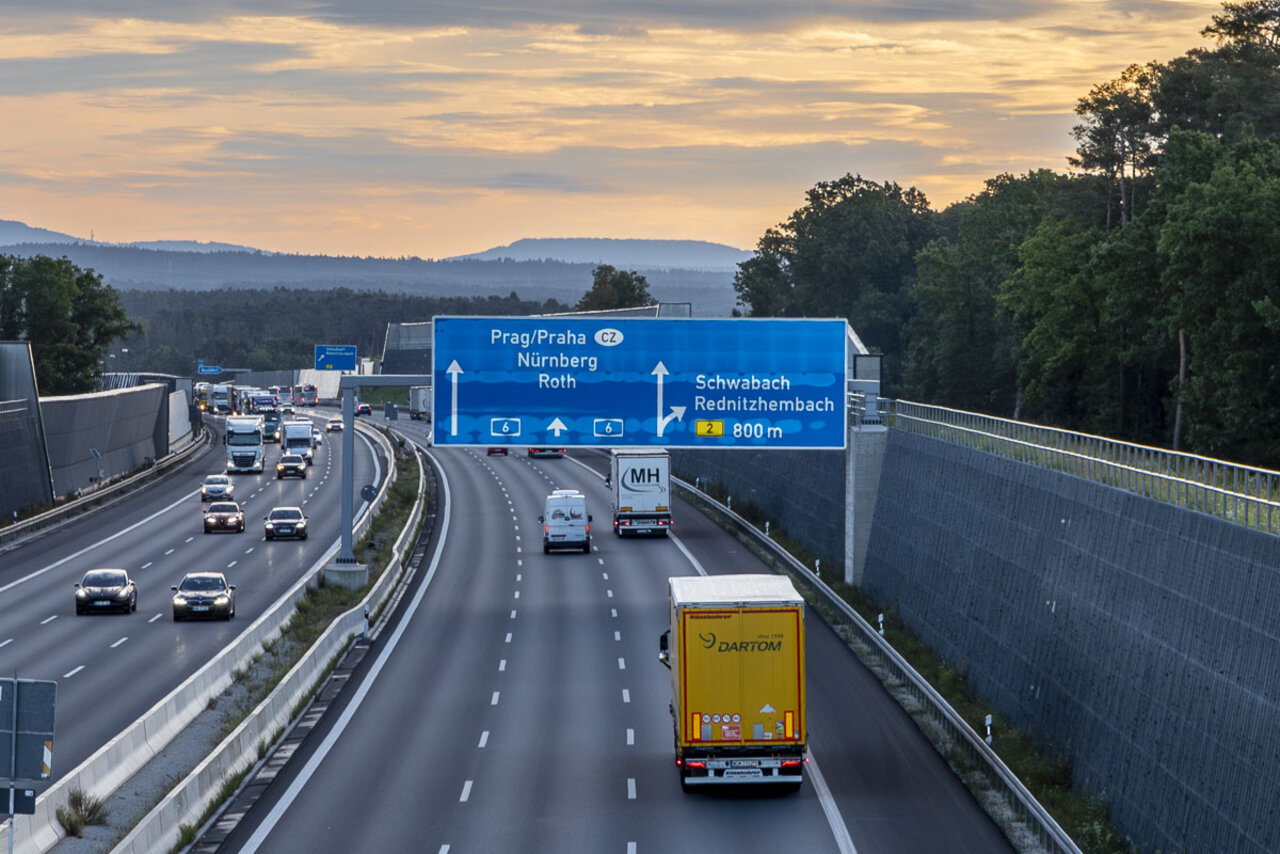 Die A6 verbindet die Metropolregion mit Prag